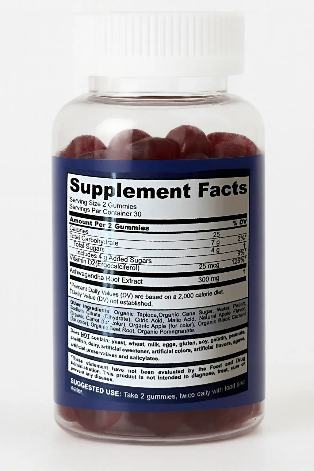 Bottiglia di vitamine gommose con un'etichetta di informazioni nutrizionali su uno sfondo bianco