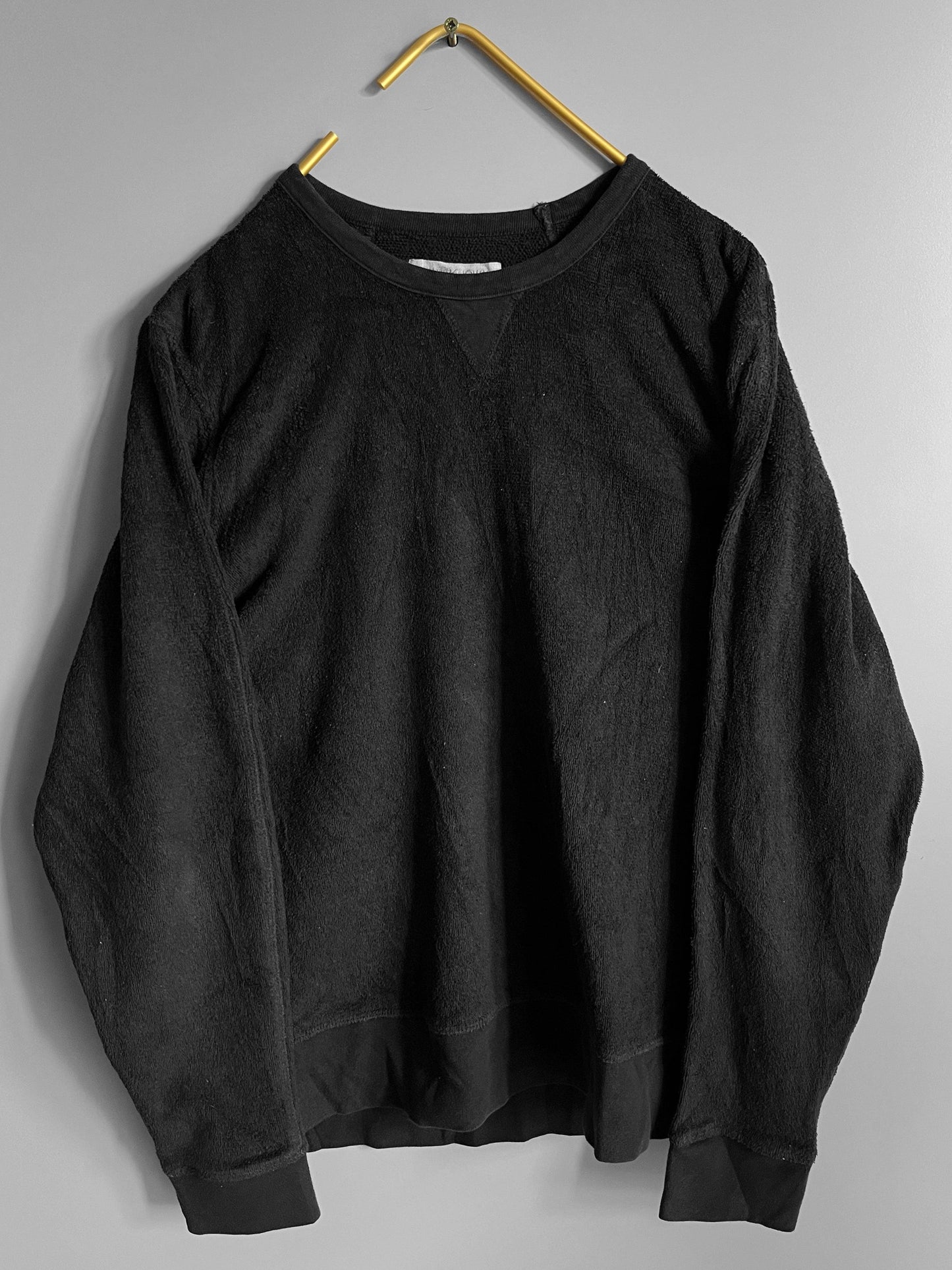 black sweater vintage unisex - shoplifts