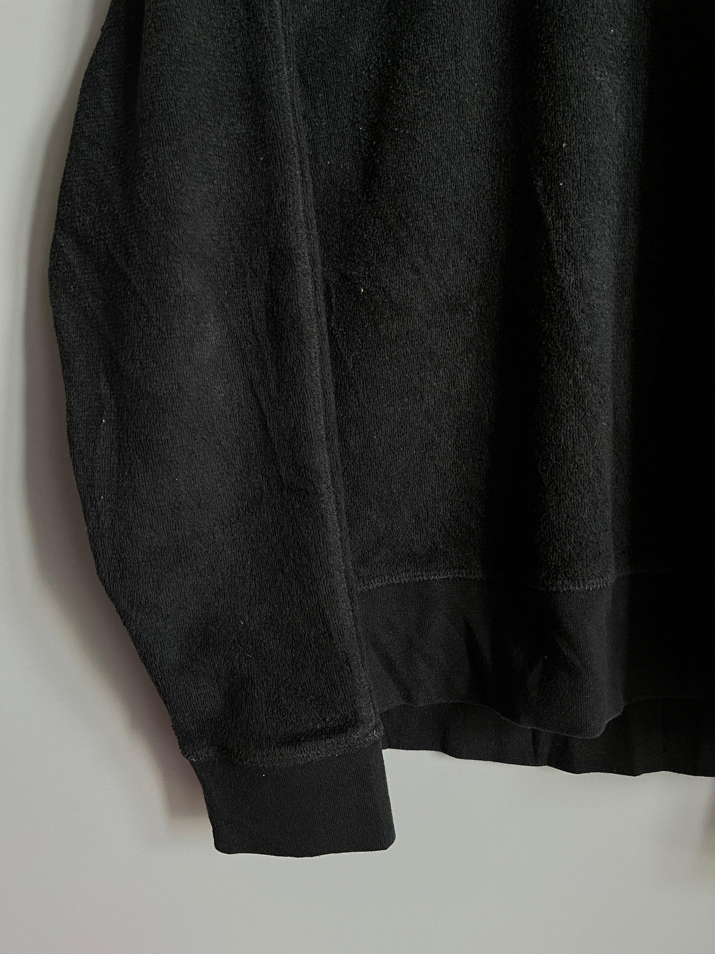 black sweater vintage unisex - shoplifts