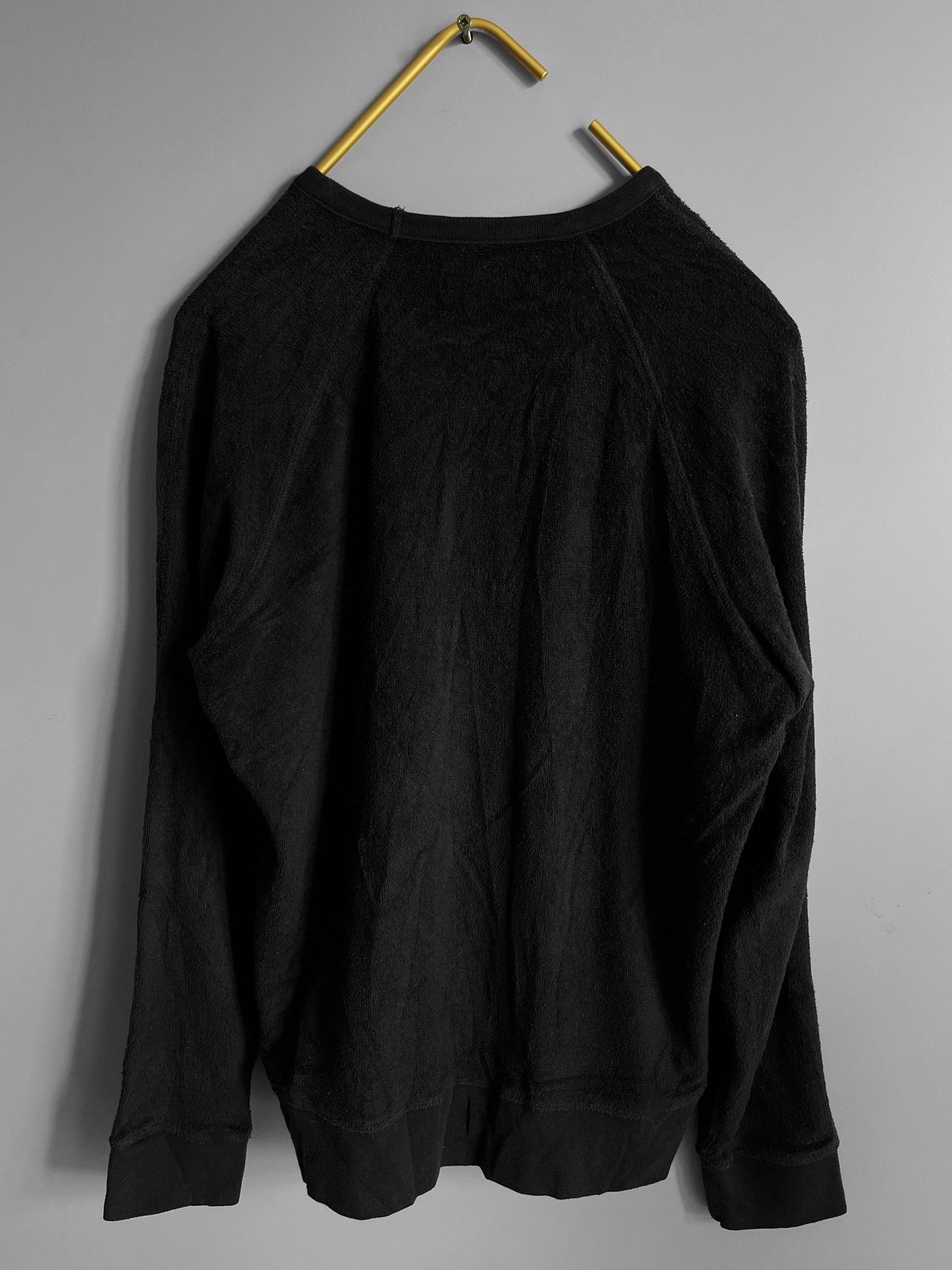 black sweater vintage unisex - shoplifts