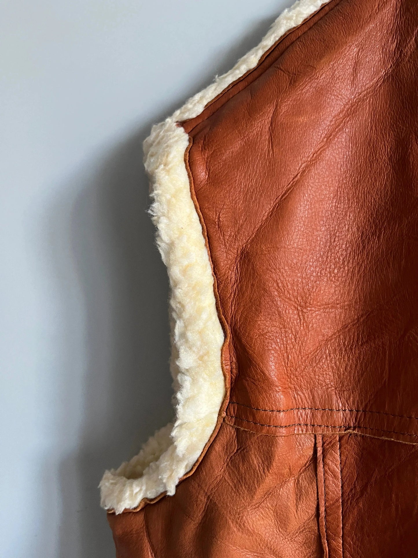 gilet in pelliccia di bufalo finta - giacca vintage - shoplifts