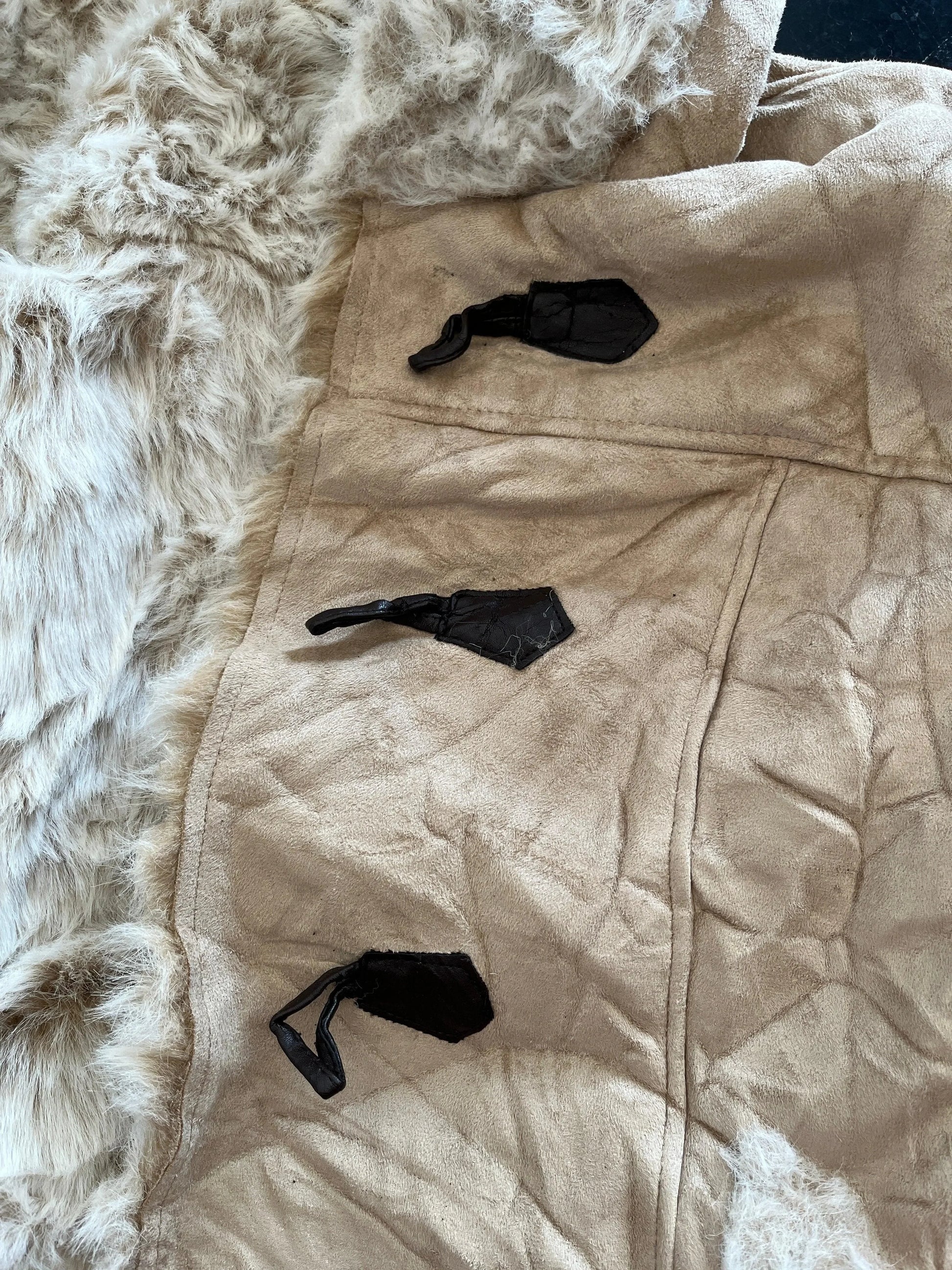 Cappotto afghano in pelliccia pesante in stile gotico vittoriano old money - Shoplifts