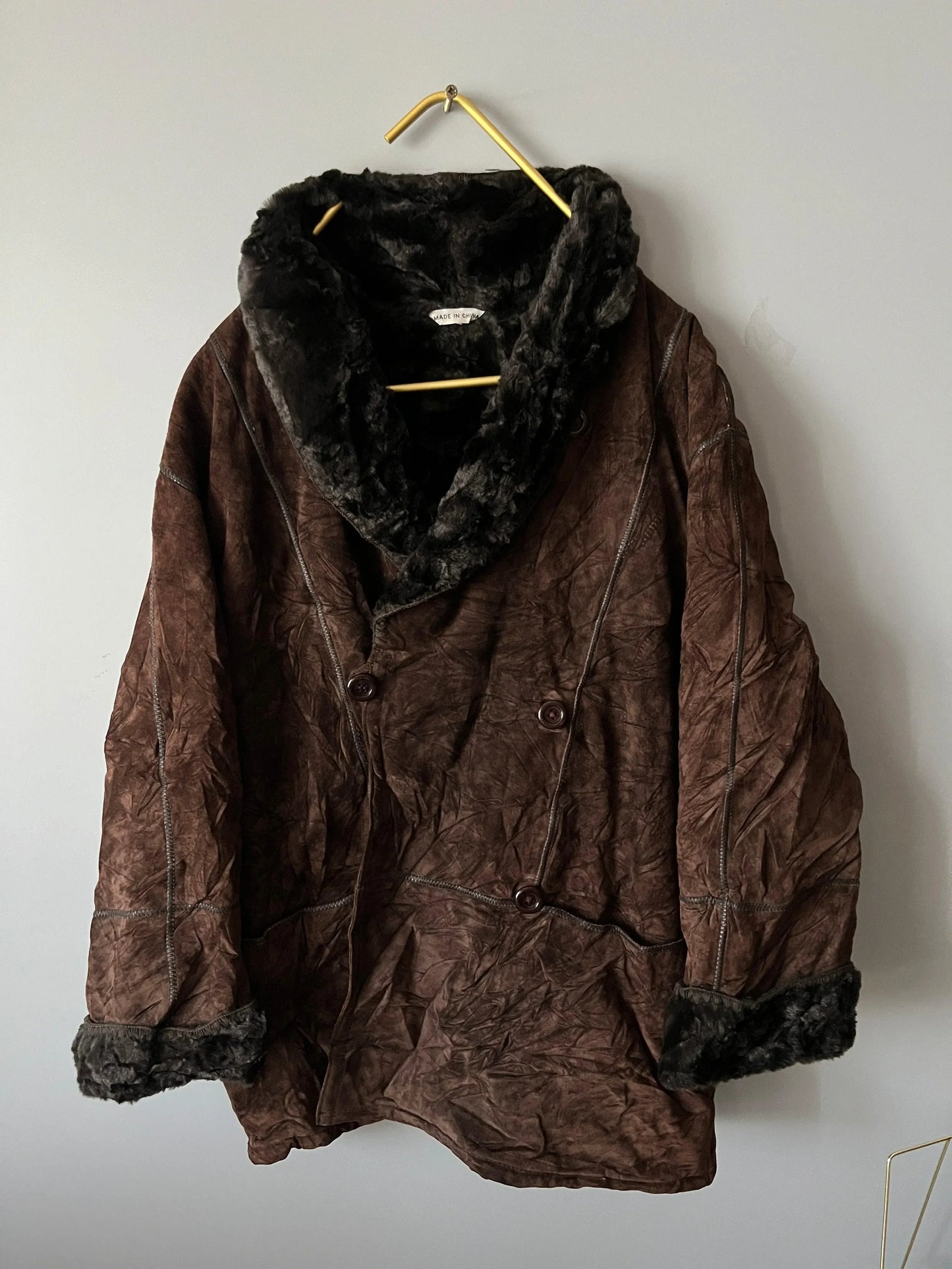 cappotto afghan pesante in pelliccia vintage classica in stile gotico vittoriano old money - shoplifts